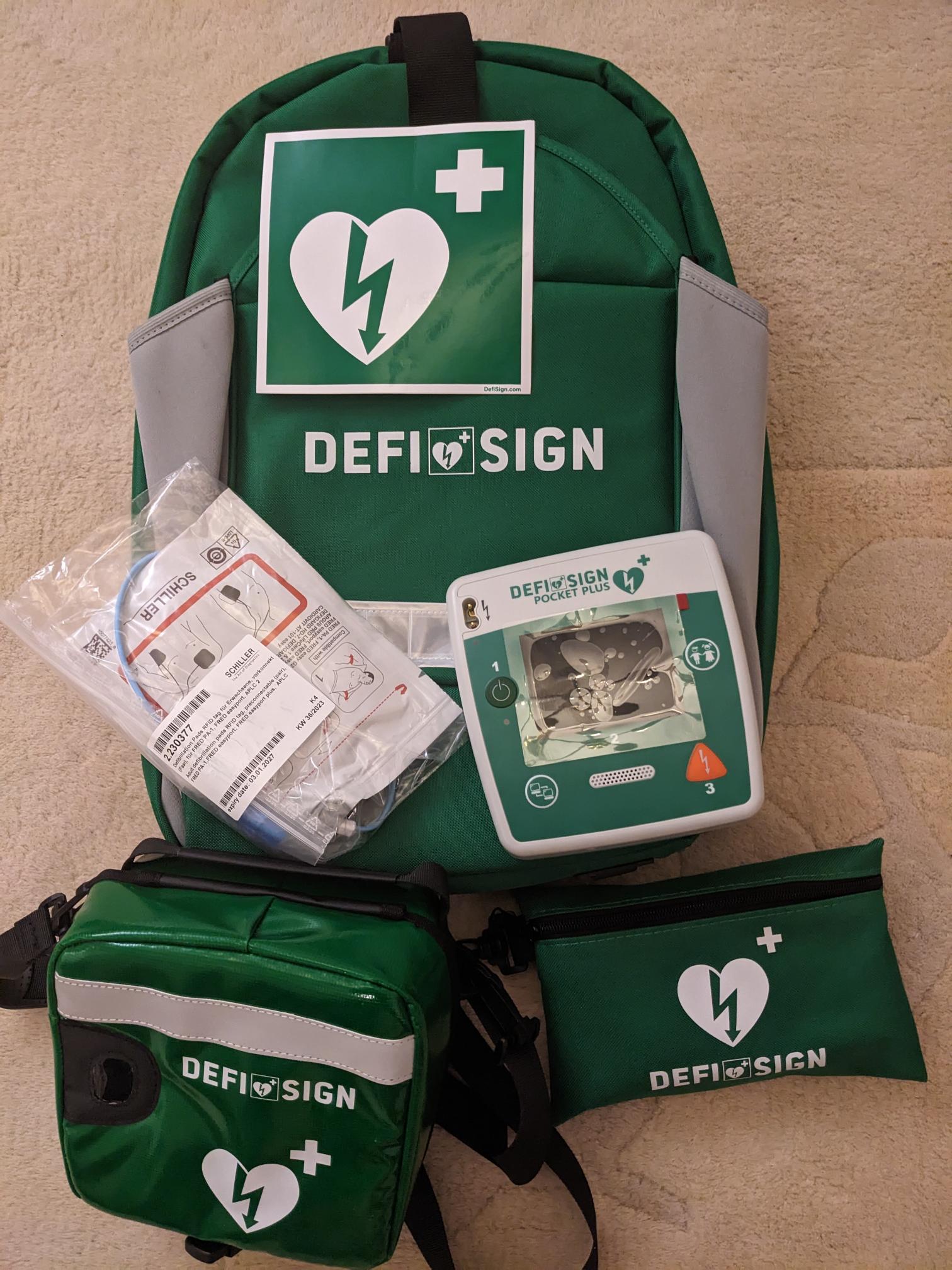 AED donation to the Yorkshire Lowland Search and Rescue Team